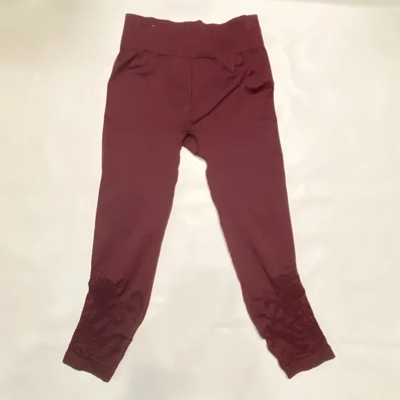 American Eagle Outfitters Aerie Maroon Cropped Leggings Floral Laser Cut medium - Picture 6 of 13